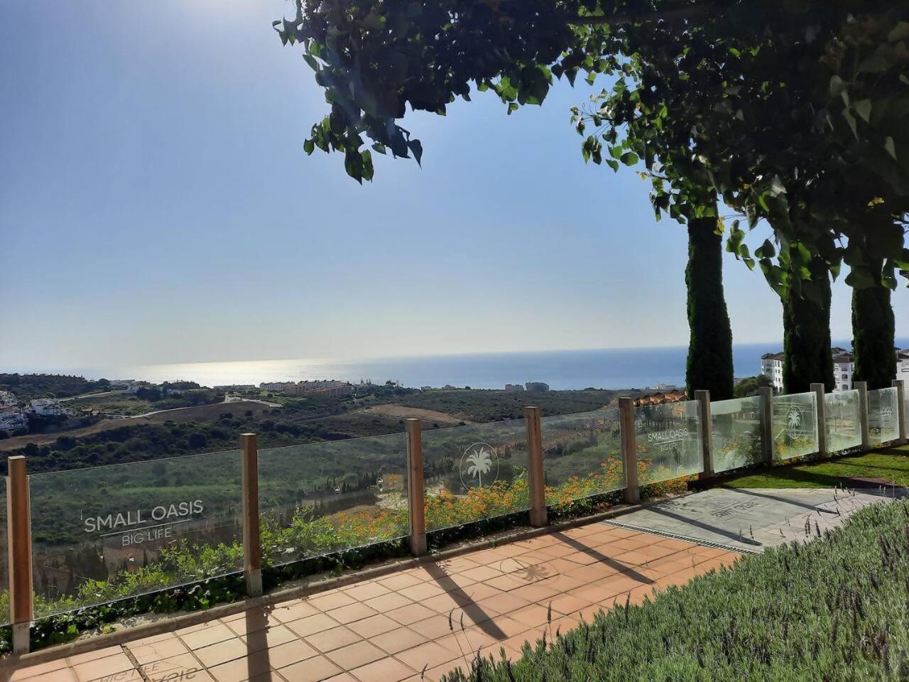 Apartamento Atico Familiar Vistas Al Mar Manilva Exterior foto