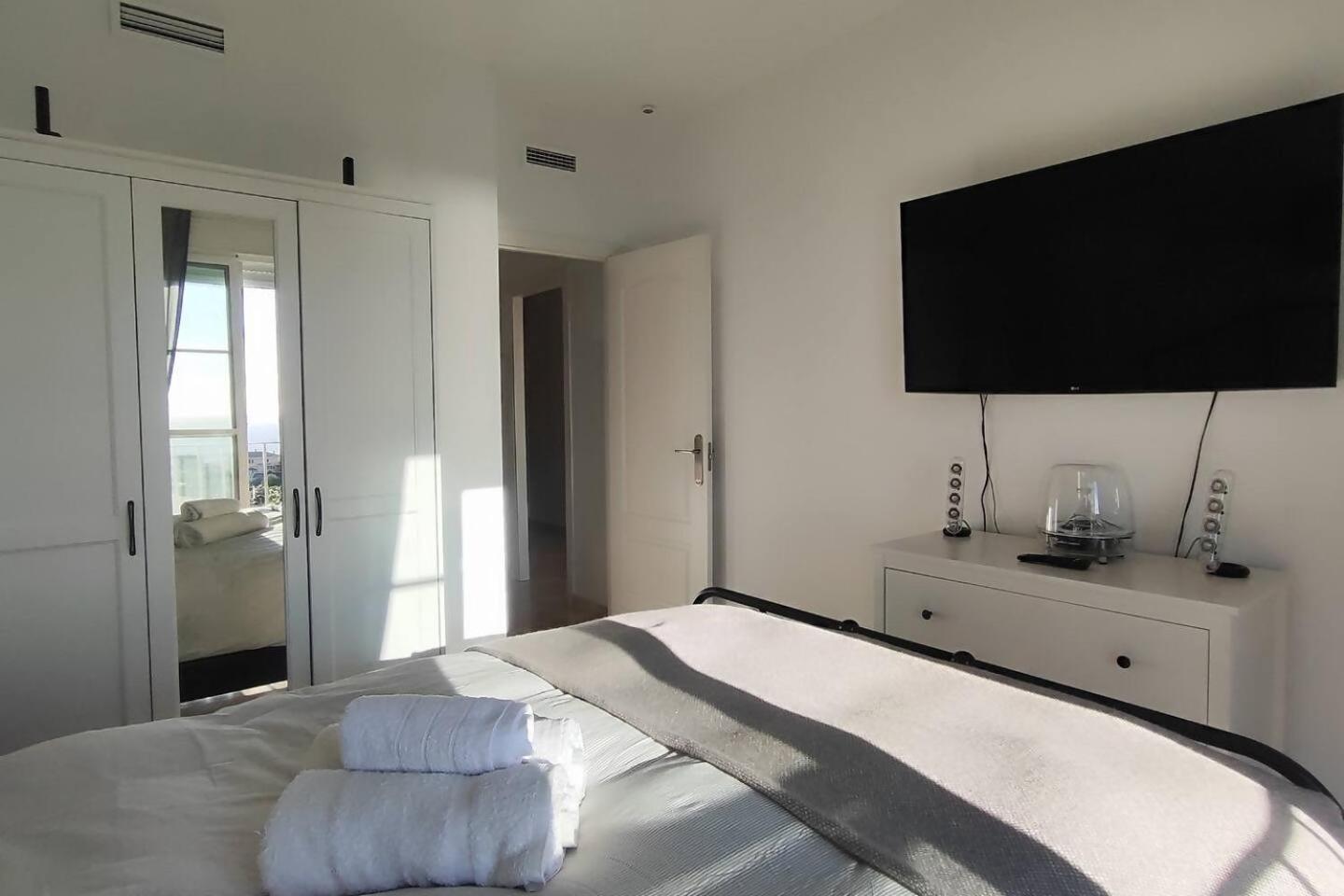Apartamento Atico Familiar Vistas Al Mar Manilva Exterior foto