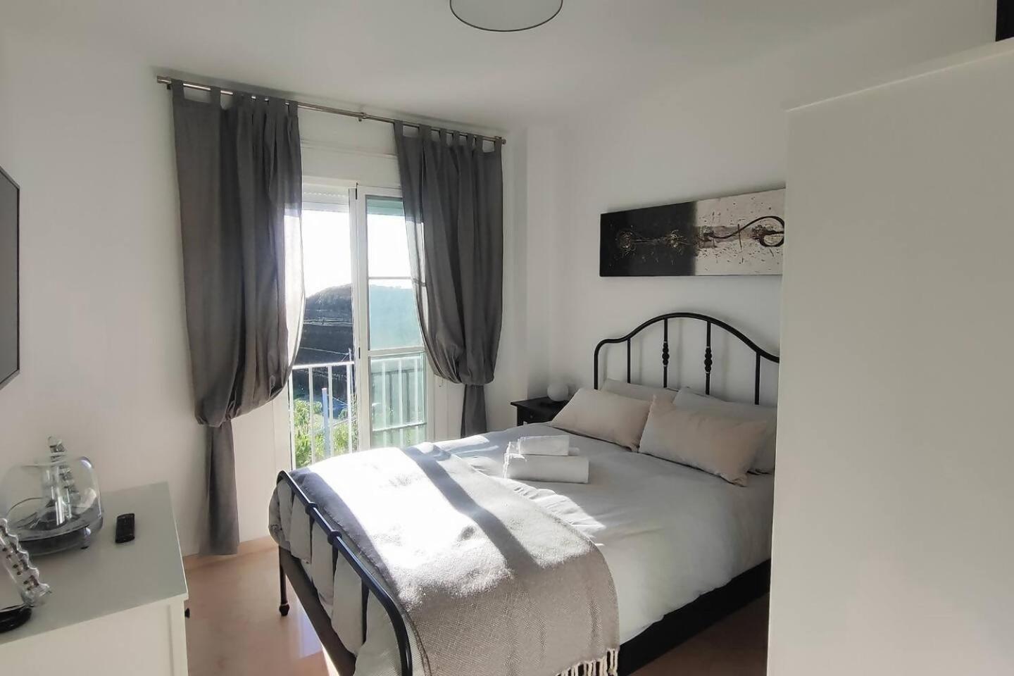 Apartamento Atico Familiar Vistas Al Mar Manilva Exterior foto